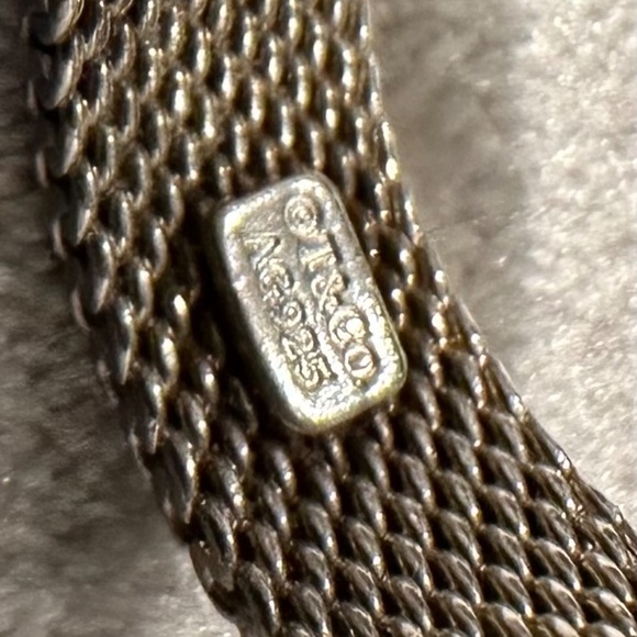 Tiffany & Co Ring - Picture 3 of 5